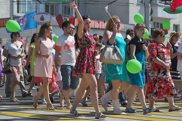 Урачыстасці з нагоды Дня незалежнасці ў Віцебску прайшлі пад знакам Пагоні. Фота Сержука Серабро