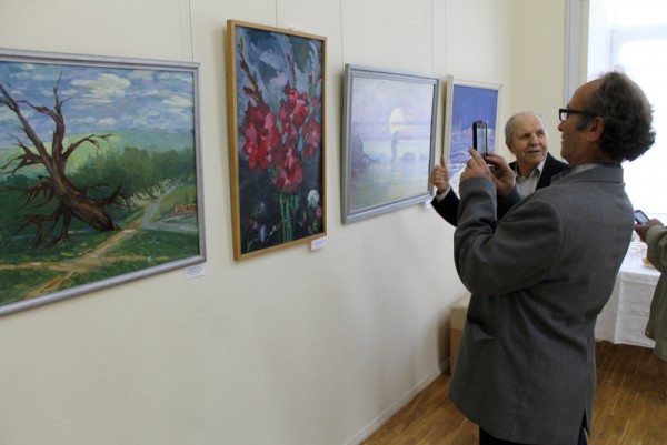 Выставка акварели Николая Драненко открылась в Витебске. Фото Юрия Шепелева