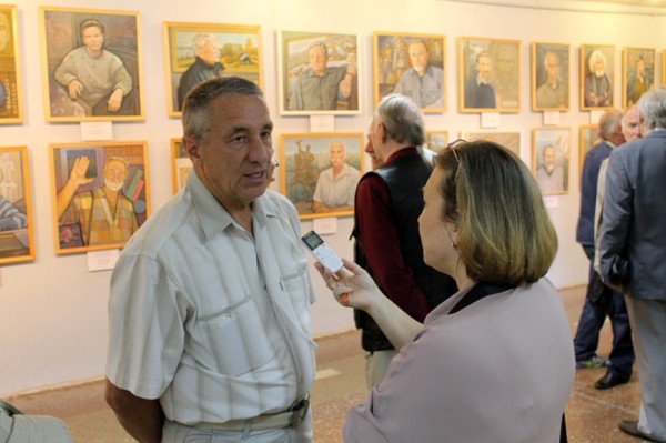 Уникальная выставка портретов открылась в Витебской областной библиотеке. Фото Юрия Шепелева