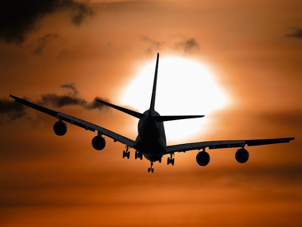 Туризм, самолет, авиация. Фото Gellinger / pixabay.com