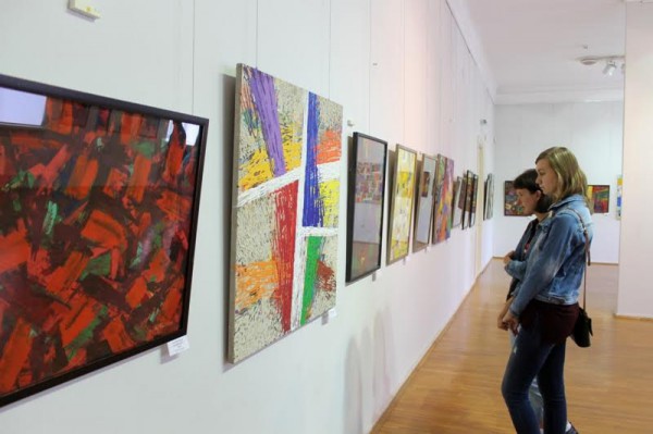 Выставка мастера фигуративного искусства Олега Крошкина открылась в Витебске. Фото Юрия Шепелева