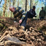 Поисковый батальон обнаружил в лесу под Хайсами доказательства расстрелов НКВД