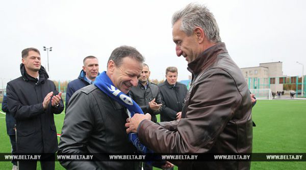 Обновленное футбольное поле открылось в ЦСК "Витебск". Фото Александра Хитрова / БелТА