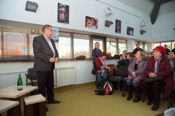 Встреча с заместителем главного архитектора Леонидом Богдановым. Фото Сергея Серебро
