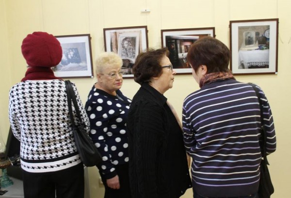 В Витебске открылся оригинальный фотопроект Марины Батюковой «Свои истории». Фото Юрия Шепелева