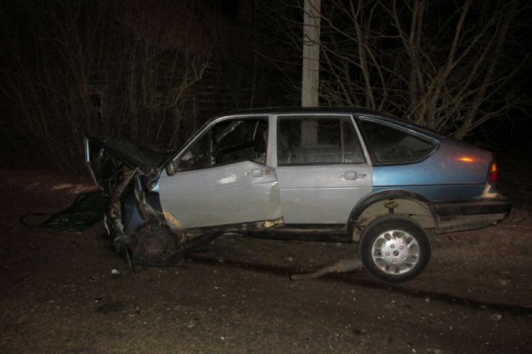 Воропаево Поставского района подросток на «Volkswagen Passat» матери врезался в «Toyota Yaris». Фото УВД Витебского облисполкома