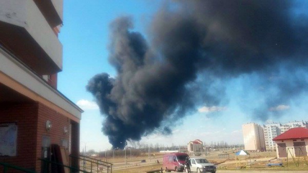 Сильный пожар произошел в Витебске в районе СЭЗ, вид из микрорайона Билево. Фото Барбары Терешковой / ННВ