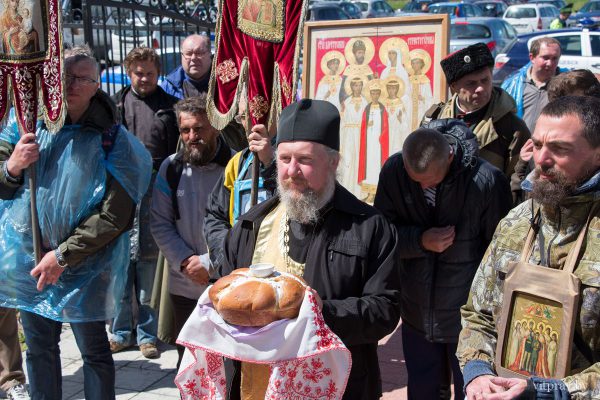 Крестный ход памяти последнего императора России и его семьи, расстрелянных большевиками, вошел в Витебск. Фото vitprav.by