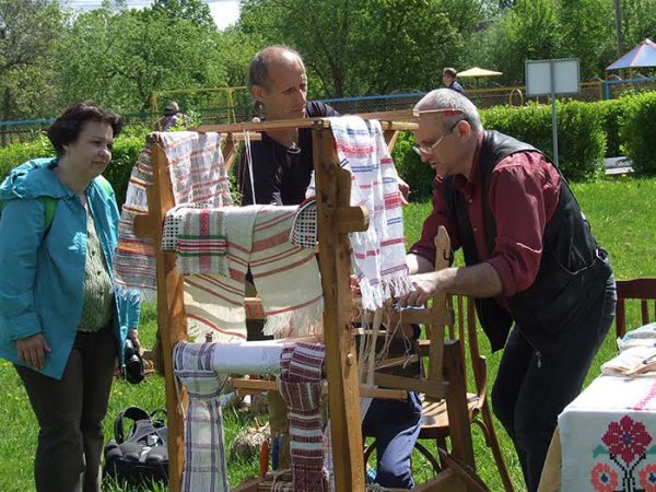 Трэці Адамаўскі фэст сабраў меламанаў, бёрдвотчэраў, аматараў даўніны. Фота Барбары Церашковай