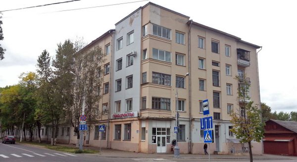 Дом специалистов на улице Доватора в Витебске. Фото Аркадия Подлипского