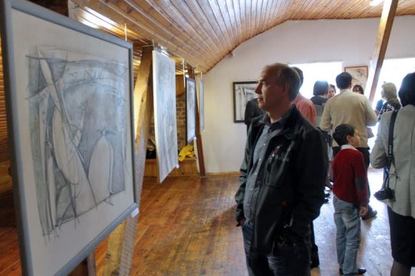 Выставка графики Андрея Духовникова открылась в краеведческом музее. Фото Юрия Шепелева