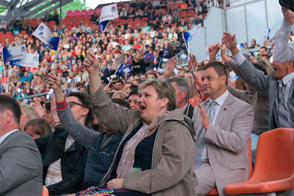 В Витебске на главной сценической площадке «Славянского базара» — Летнем амфитеатре — состоялся гала-концерт «Виват, фестиваль!». Фото Сергея Серебро