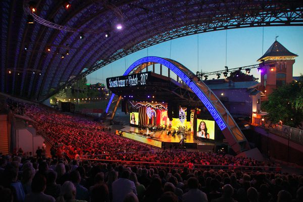 Сольный концерт Зары на «Славянском базаре в Витебске-2017». Фото Сергея Серебро