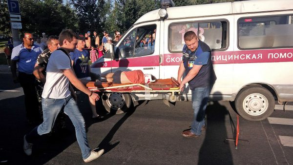 В Витебске минивэн сбил двух детей, перебегавших дорогу по пешеходному переходу. Фото vk.com/typical_vitebsk