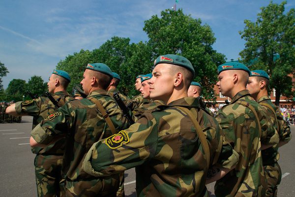 Празднование Дня десантника в Витебске вернули в расположение 103-й ОВДБР. Фото Сергея Серебро