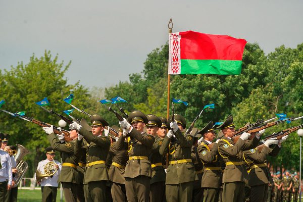 Празднование Дня десантника в Витебске вернули в расположение 103-й ОВДБР. Фото Сергея Серебро