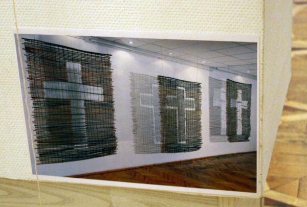 В Витебске представили уникальную инсталляцию художника Геннадия Фалея. Фото Юрия Шепелева