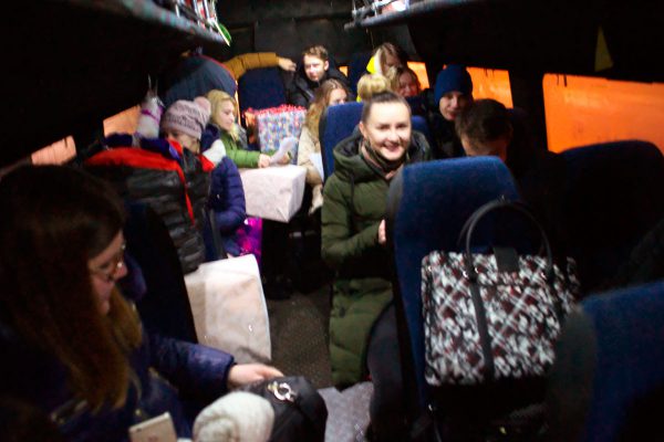 Волонтёры «Доброго сердца» перед Рождеством побывали с подарками в Сенненской школе-интернате. Фото Сергея Серебро