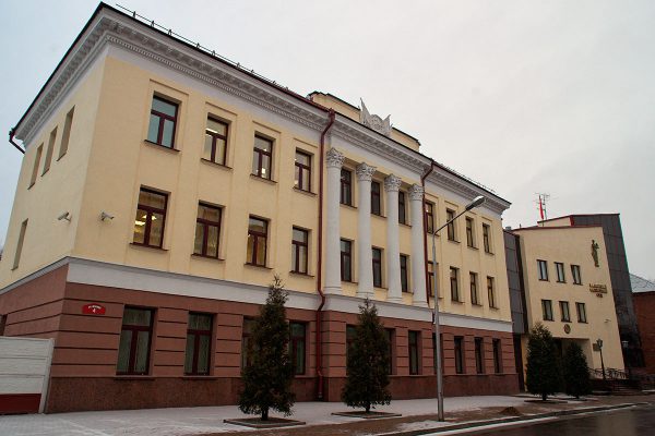 ЗданиеВитебского областного суда. Фото Сергея Серебро