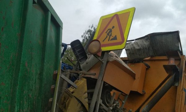 В Бешенковичском районе при ремонте дороги столкнулись два МАЗа, погиб дорожный рабочий. Фото УСК