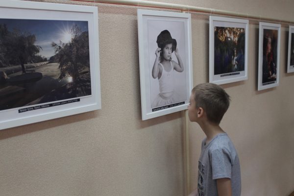 Фотопроект «Мир глазами женщин» снова приехал в Витебск. Фото Юрия Шепелева