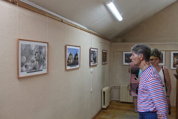 Фотопроект «Мир глазами женщин» снова приехал в Витебск. Фото Юрия Шепелева