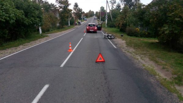 В Браславском районе мотоциклист врезался в притормозившую легковушку. Фото ГАИ