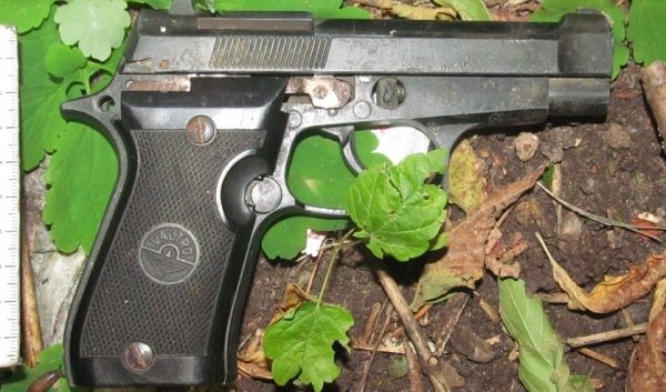 Газовый пистолет Valtro 85 Combat, обнаруженный на месте преступления. Фотографии предоставлены УГКСЭ по Витебской области