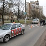 В Витебске на пешеходном переходе такси сбило старенького дедушку