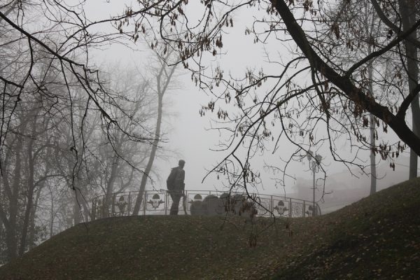 Осенний плотный туман окутал Витебск в субботу, 3 ноября. Фото Юрия Шепелева