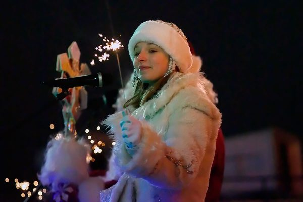 Новогодний парад Дедов Морозов в Витебске. Фото Сергея Серебро