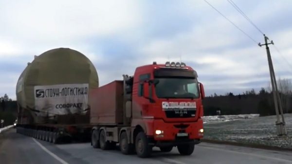 Груз для Белорусской АЭС провезли через три района Витебской области. Эксклюзивное видео. Кадры из видео Витебскэнерго