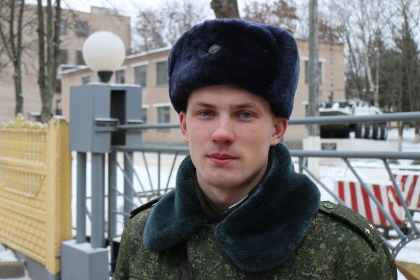 гвардии лейтенант Александр Омельченко.  Фото Кирилла Древнева