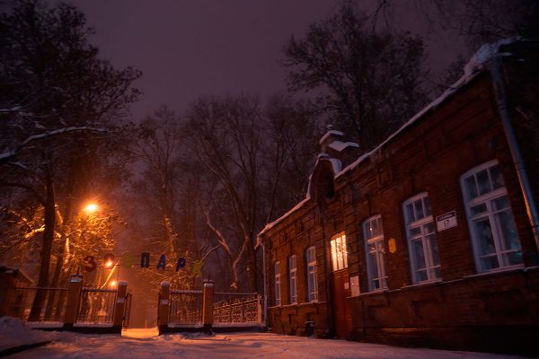 Новогодний Витебск засыпает снегом.  Фото  Сергея Серебро