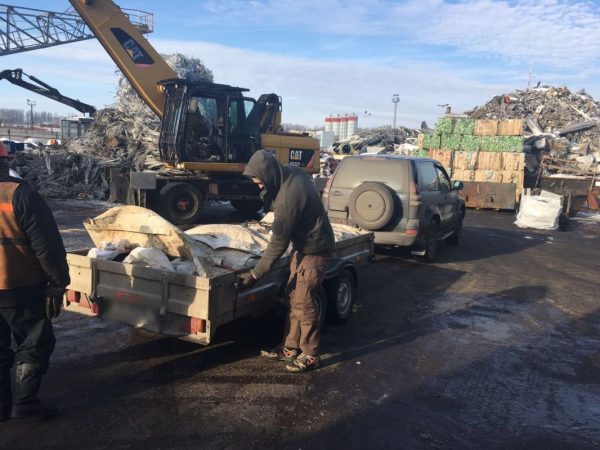 «Toyota Land Cruiser» с грузом металлолома задержали в Городокском районе. Фото УВД Витебского облисполкома