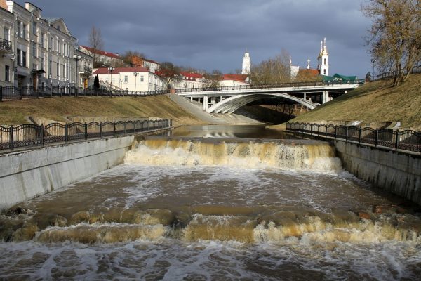 На реках в Витебске начинается половодье. Фото Юрия Шепелева