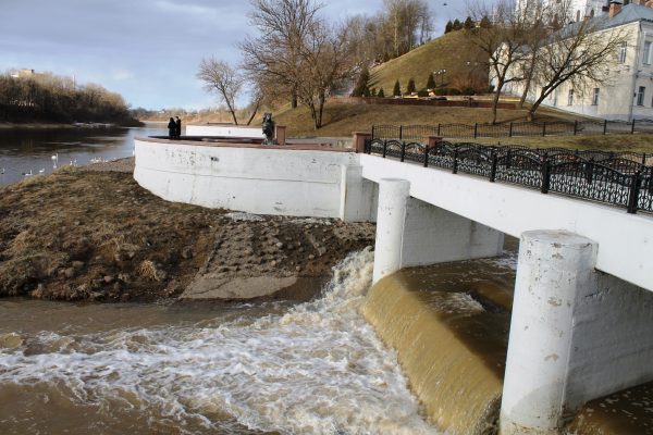 На реках в Витебске начинается половодье. Фото Юрия Шепелева