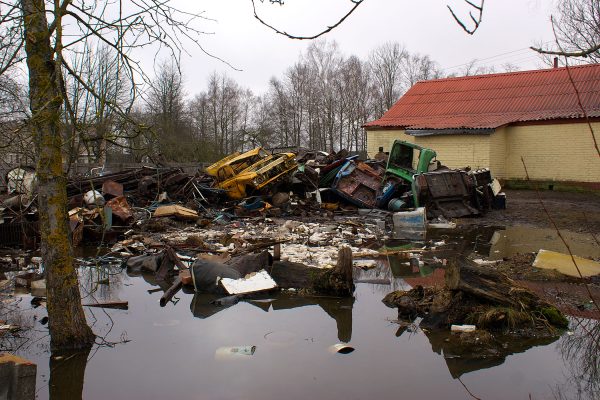 Пункт сбора металлолома. Фото Сергея Серебро