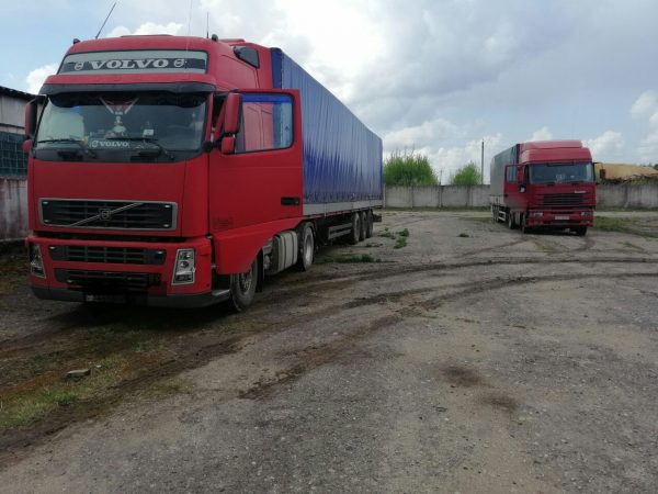 Три фуры с яблоками задержаны ГАИ в Россонском районе. Фото ГАИ