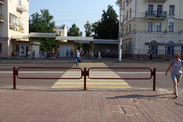 Странный пешеходный переход появился в Витебске. Фото Юрия Шепелева