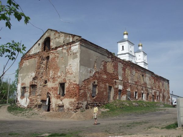 Год постройки 1735-й: за 25,5 рубля можно купить здание начала XVIII века в Глубоком