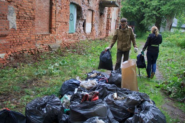 Развалины хасидской синагоги, которую, возможно, посещала семья Шагалов, убрали волонтеры. Фото Игоря Матвеева