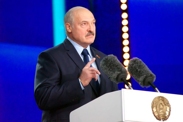 Выступает Александр Лукашенко. Гала-концерт открытия фестиваля  «Славянский базар в Витебске». Фото Сергея Серебро