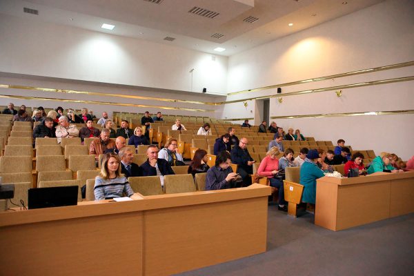 Встреча в Октябрьском райисполкоме по воду безалкогольной зоны на Витьбе. Фото Сергея Серебро