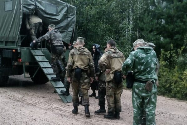 Леса Городокского района прочесывают волонтеры и внутренние войска. Courtesy photo