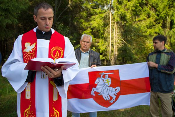 Памятник жертвам сталинских репрессий открыли на месте массовых расстрелов в урочище Хайсы. Фото Игоря Матвеева