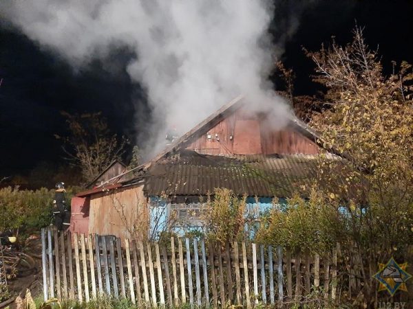 Два человека погибли на пожаре в Шумилино.  Фото МЧС