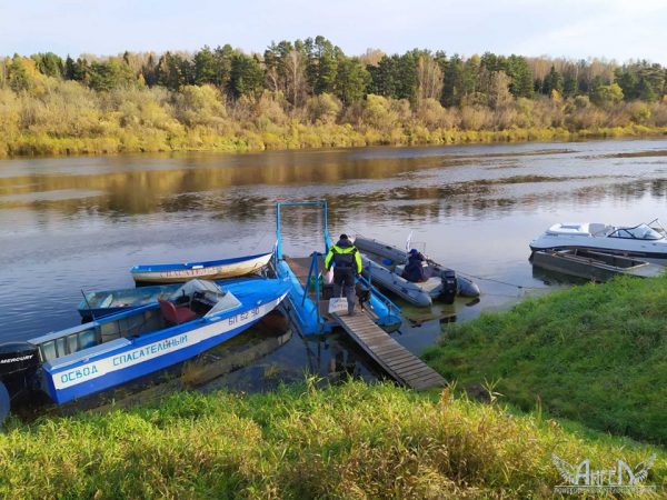 Пропавшего в Новополоцке парня ищут в Двине с помощью мощного эхолота. Фото ПСО Ангел