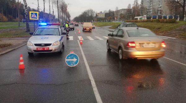 Внедорожник сбил мужчину на пешеходном переходе в Новополоцке. Фото ГАИ / novaya.by