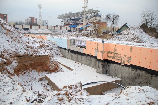 Возведение крытого футбольного манежа началось в Витебске. Фото Игоря Матвеева